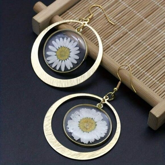 Bohemian Style Dried Flower Circle Pendant Earrings, Sunflower Earrings - Picture 2 of 9